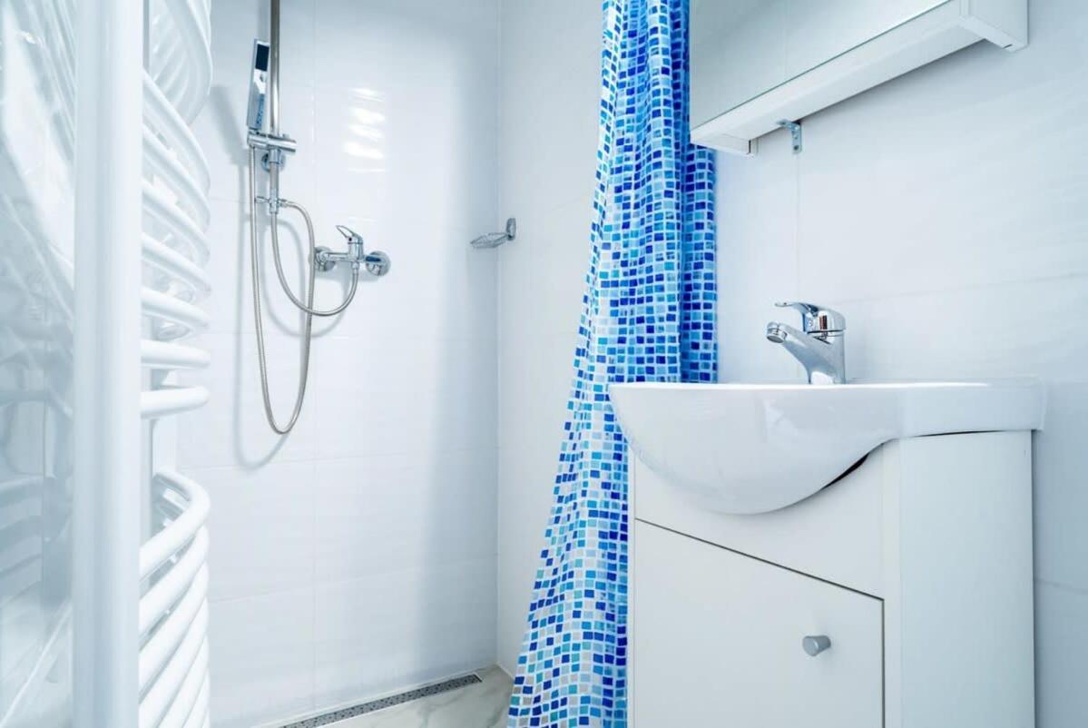 Modern Intimate Studio In The Center Budapest Esterno foto