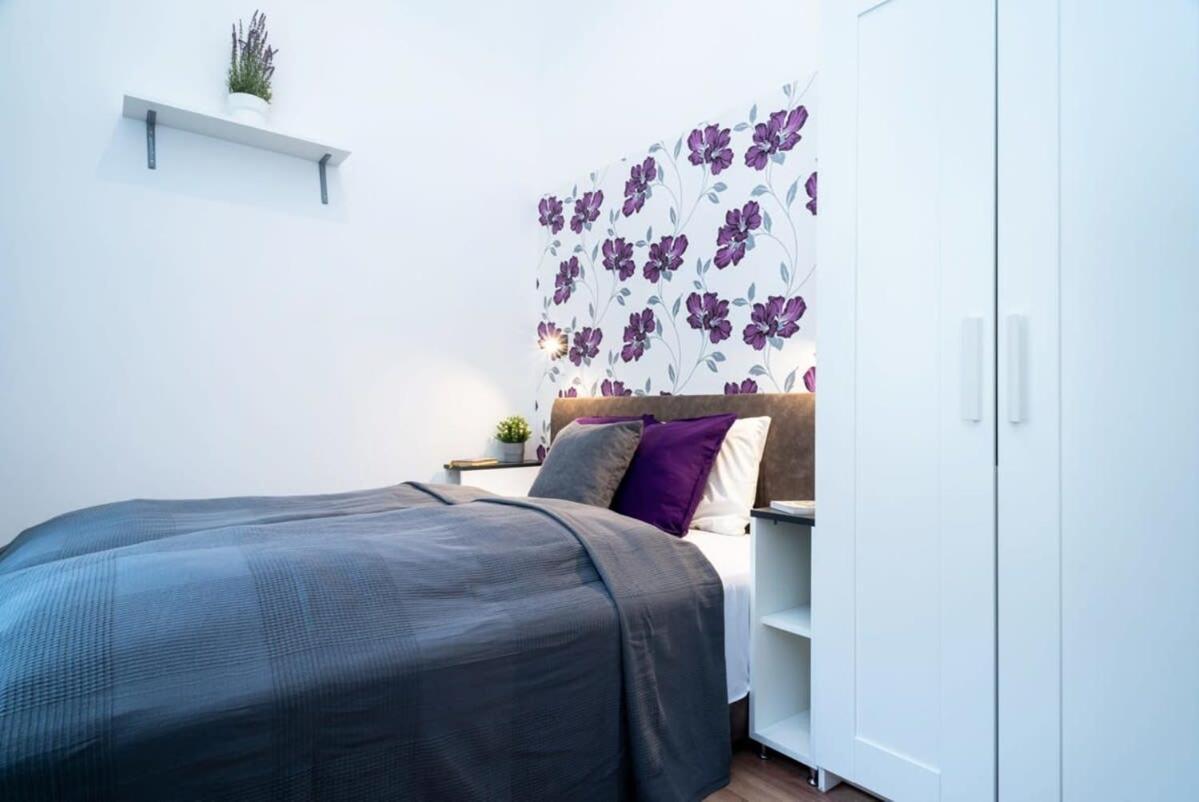 Modern Intimate Studio In The Center Budapest Esterno foto
