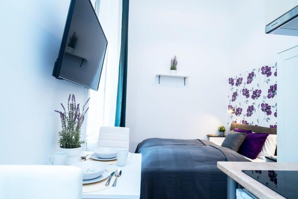 Modern Intimate Studio In The Center Budapest Esterno foto