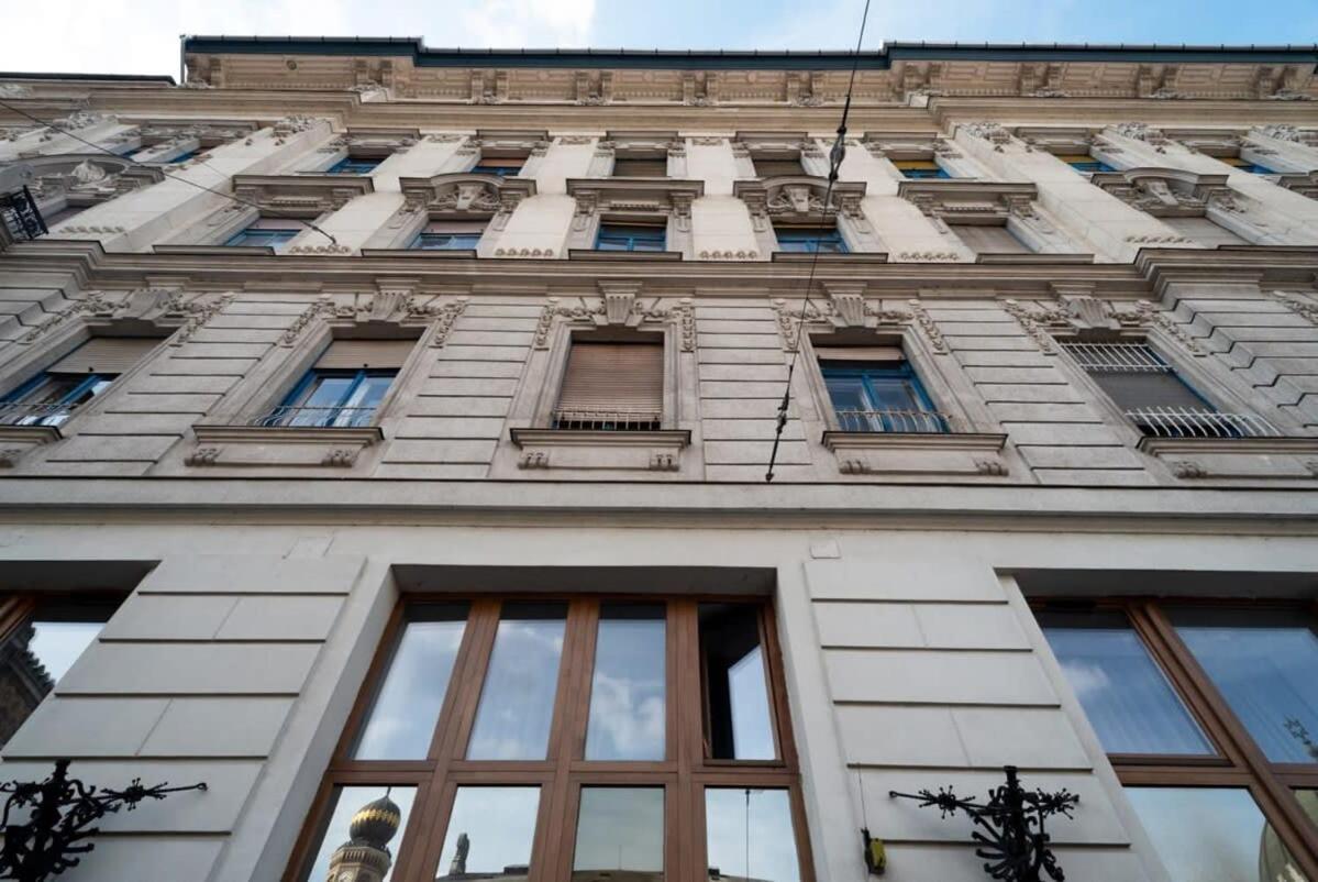 Modern Intimate Studio In The Center Budapest Esterno foto